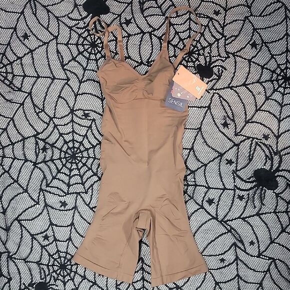 Seamless Tan Shapewear Bodysuit Women's Size XS/S - Picture 1 of 7